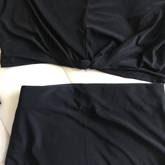 Two piece mini stylish for spring season - Picture 2 of 4